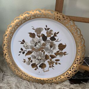 Vintage Nashco Mew York Round Hand-Painted Flower Metal Tray Pierced
Lace Edge